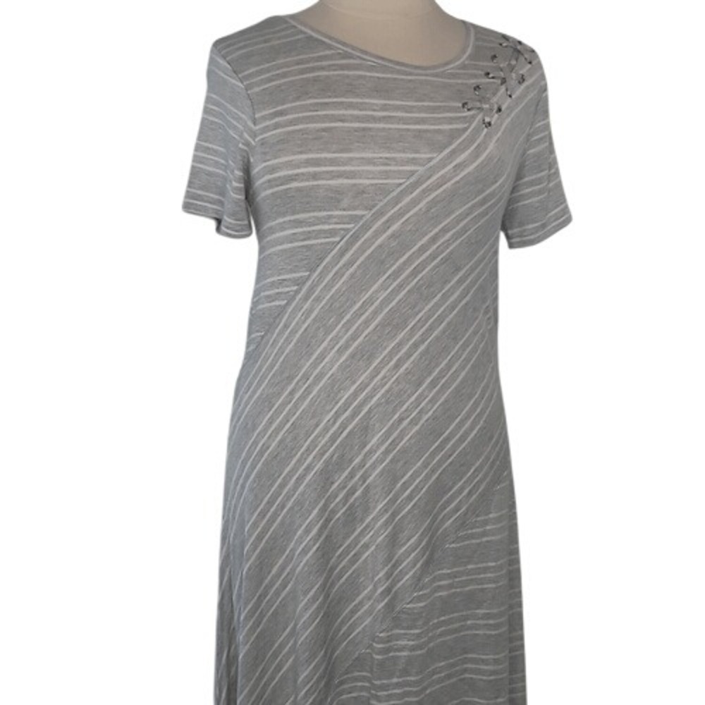 Avenue Gray & White Stripe Short Sleeve Dress